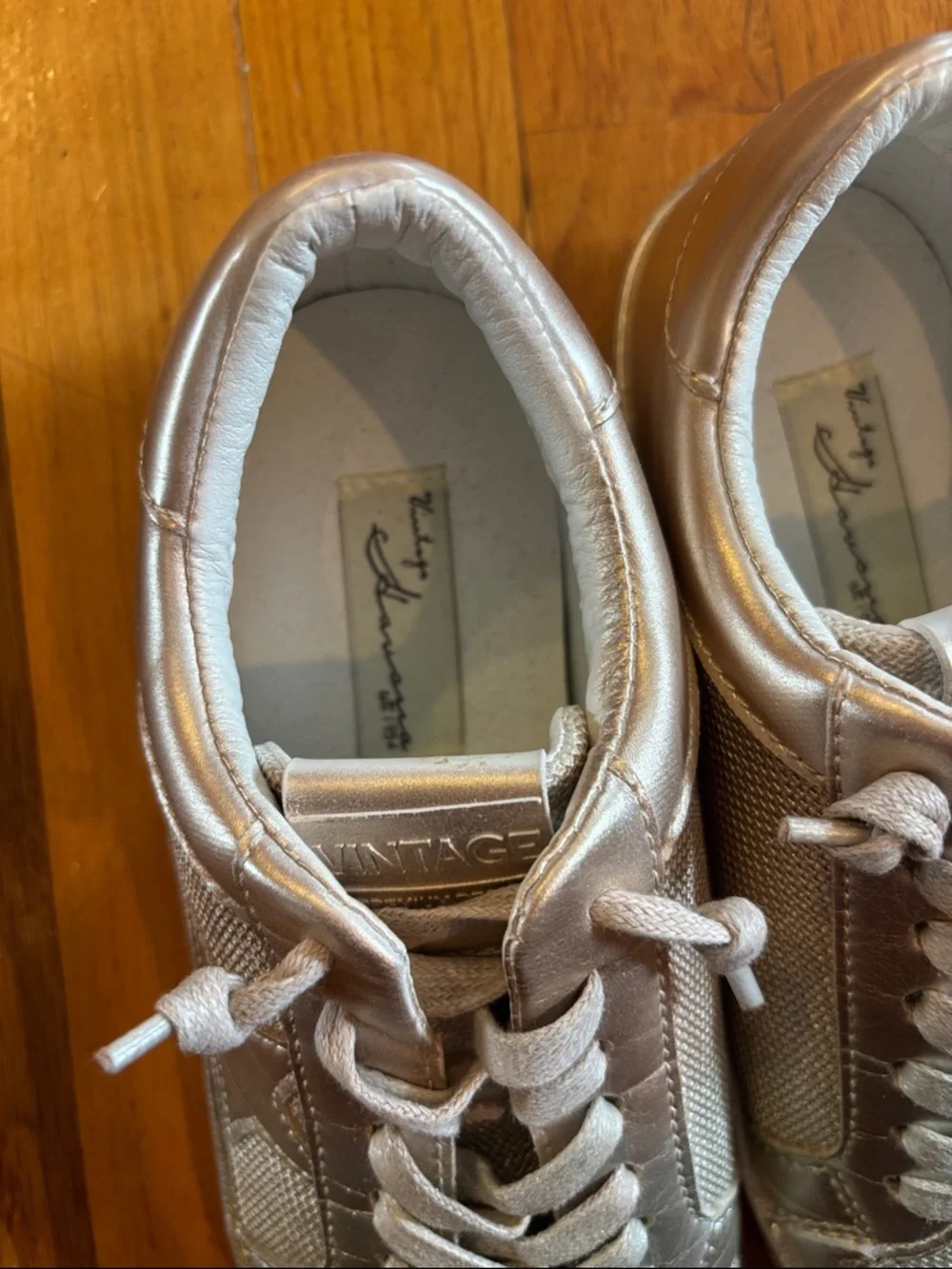 Vintage Havana Metallic Goldish/Silver Star Sneakers Sz 6